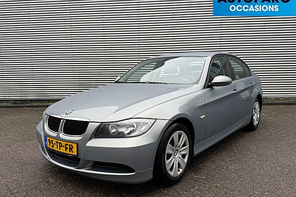 BMW 3 Serie 318i AUTOMAAT, AIRCO, ZEER GOED ONDERHOUDEN, CRUISE CONTROL.