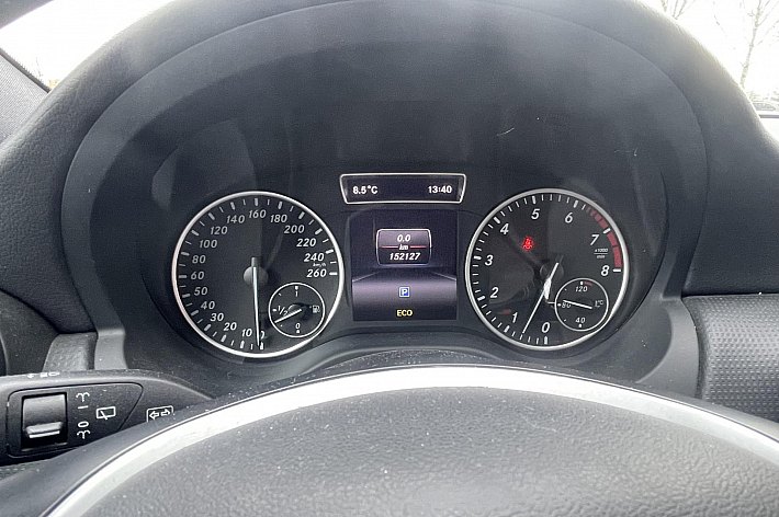 Mercedes-Benz A-Klasse 180 Ambition CRUISE CONTROL, GOED ONDERHOUDEN, STOELVERWARMING, SPORTSTOELEN, NAVI, PDC VOOR EN ACHTER.