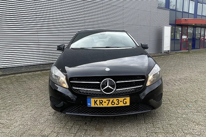 Mercedes-Benz A-Klasse 180 Ambition CRUISE CONTROL, GOED ONDERHOUDEN, STOELVERWARMING, SPORTSTOELEN, NAVI, PDC VOOR EN ACHTER.