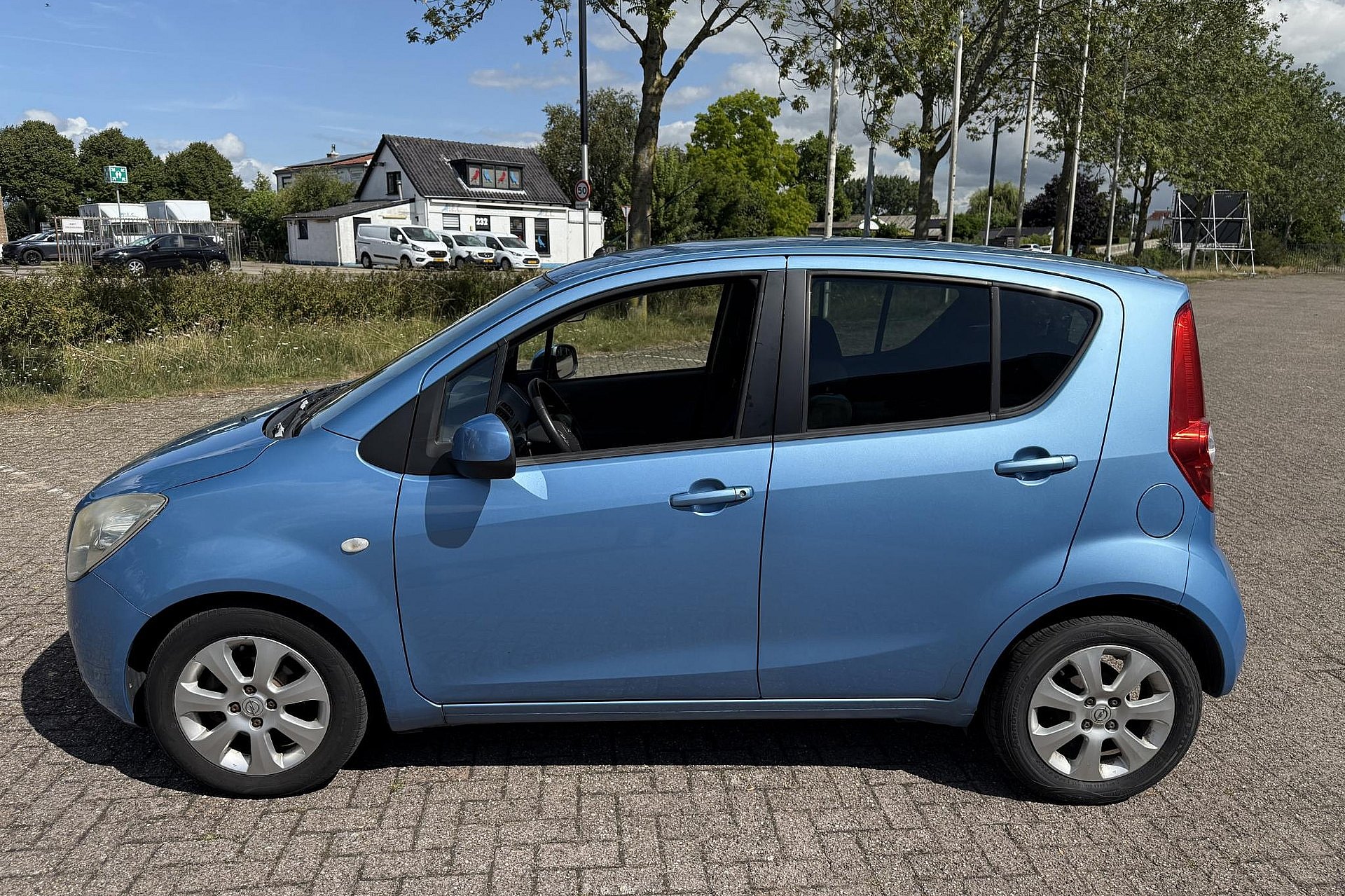 Opel Agila