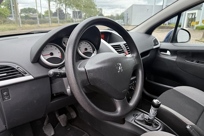 Peugeot 207 1.4 VTi Cool 'n Blue NIEUWE APK, AIRCO, CRUISE CONTROL, 5 DEURS
