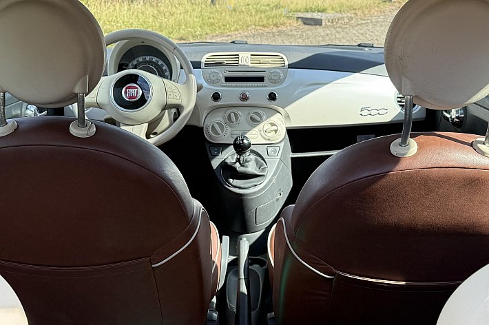 Fiat 500 0.9 TwinAir Lounge , PANORAMADAK, AIRCO, LEDER, RADIO/CD, 122.341 KM NAP, RIJDT GOED , ALS HIJ WARM IS LOOPT HIJ WAT LAAG STATIONAIR, ZO INGERUILD ZO MEENEMEN
