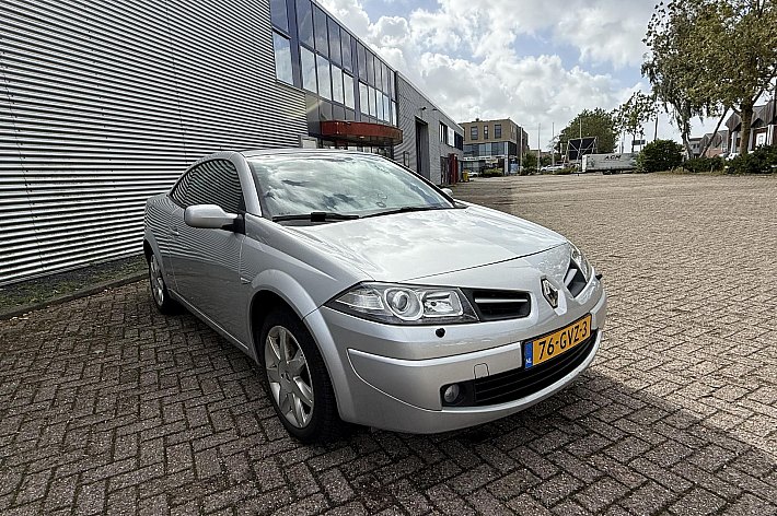 Renault Mégane Coupé-Cabriolet 2.0-16V Tech Line ZEER MOOIE, GOED ONDERHOUDEN EN NEDERLANDS GELEVERDE RENAULT MET 71DKM NAP.