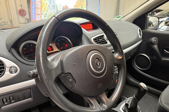 Renault Clio 1.2 Collection , CRUISE CONTROL, AIRCO, TREKHAAK, KEURIG ONDERHOUDEN, BOEKJES AANWEZIG