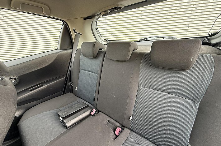 Toyota Yaris 1.5 Full Hybrid Aspiration , AUTOMAAT, AIRCO, 5 DEURS, DEALER ONDERHOUDEN BOEKJES AANWEZIG, RIJDT SUPER ZUINIG, INRUIL MOGELIJK