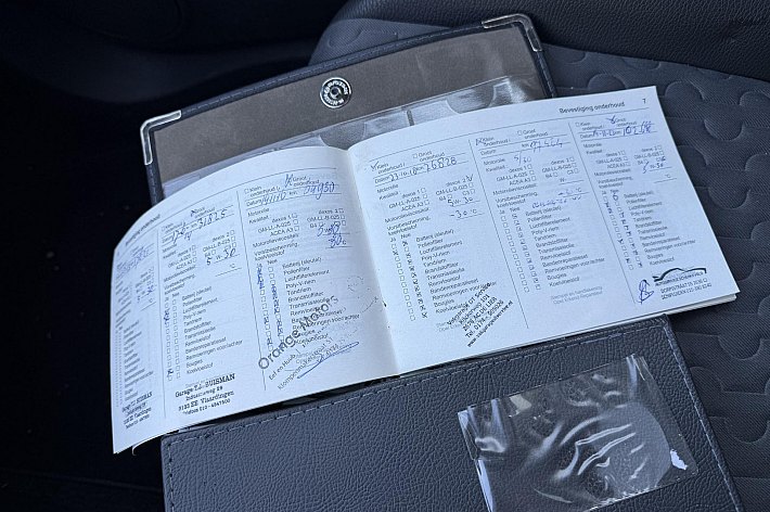 Opel Corsa 1.4-16V Cosmo , PANODAK, AIRCO, CRUISE, NAVI,HALF LEDER, PDC, TREKHAAK, 113.609 KM NAP, VOLLEDIG ONDERHOUDEN, ZEER NETTE EN PERFECT RIJDENDE CORSA