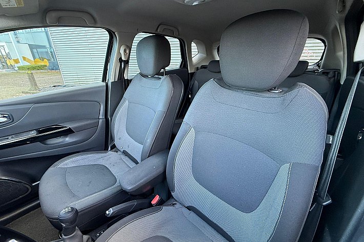 Renault Captur 0.9 TCe Dynamique , AIRCO, CRUISE CONTROLE, NAVI, DEALER ONDERHOUDEN, NETTE EN SPORTIEVE CAPTUR MET VELE OPTIE’S