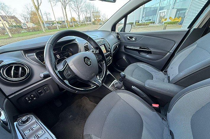 Renault Captur 0.9 TCe Dynamique , AIRCO, CRUISE CONTROLE, NAVI, DEALER ONDERHOUDEN, NETTE EN SPORTIEVE CAPTUR MET VELE OPTIE’S