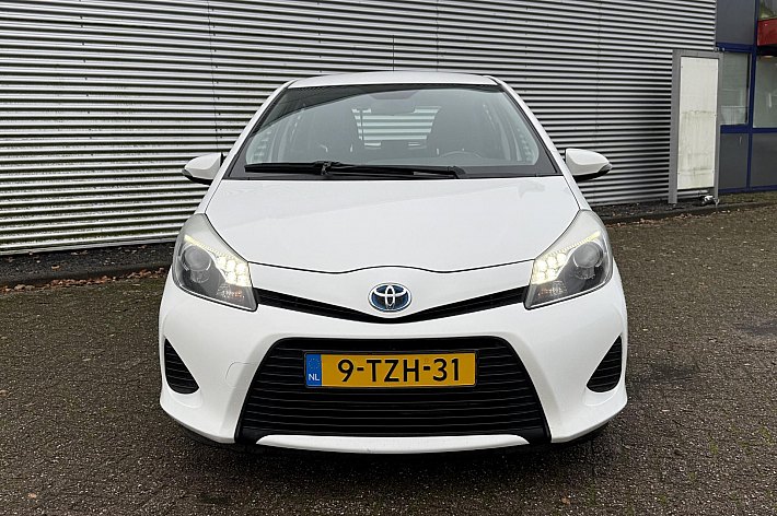 Toyota Yaris 1.5 Full Hybrid Aspiration , HYBRIDE, AIRCO, CRUISE CONTROLE, ELECTRISCHE RAMEN, TREKHAAK AFNEEMBAAR, VOLLEDIG ONDERHOUDEN, NL AUTO