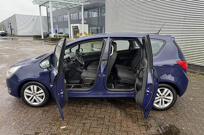 Opel Meriva 1.6 CDTi Business+ , EURO 6, AIRCO, CRUISE CONTROLE, NAVI, PDC, VOLLEDIG ONDERHOUDEN, NIEUWE APK, ZEER GOED RIJDENDE EN NETTE OPEL MERIVA DIE ALLE MILEUZONES IN MAG !