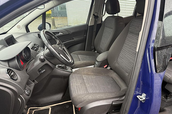 Opel Meriva 1.6 CDTi Business+ , EURO 6, AIRCO, CRUISE CONTROLE, NAVI, PDC, VOLLEDIG ONDERHOUDEN, NIEUWE APK, ZEER GOED RIJDENDE EN NETTE OPEL MERIVA DIE ALLE MILEUZONES IN MAG !
