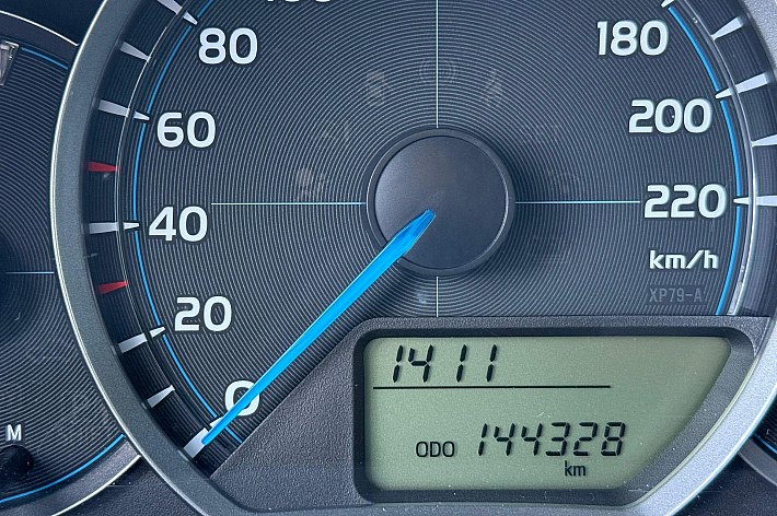 Toyota Yaris 1.5 Full Hybrid Aspiration , CRUISE CONTROLE, AIRCO,KEYLESS, NAVI, HYBRIDE, VOLLEDIG DEALERONDERHOUDEN. MOOIE EN GOED RIJDENDE YARIS HYBRIDE, BOEKJES AANWEZIG