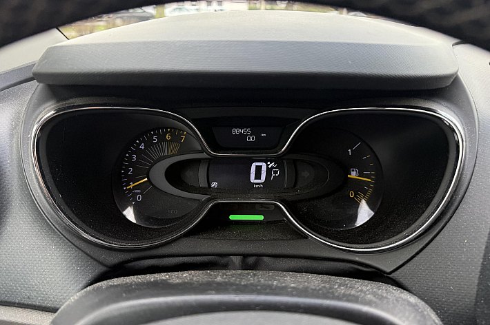 Renault Captur 1.2 TCe Dynamique AUTOMAAT, LEDER,CRUISE CONTROLE, lNAVI, PDC + CAMERA, STOELVERWARMING, TREKHAAK, LEDER STUURWIEL, 88.455 KM NAP.