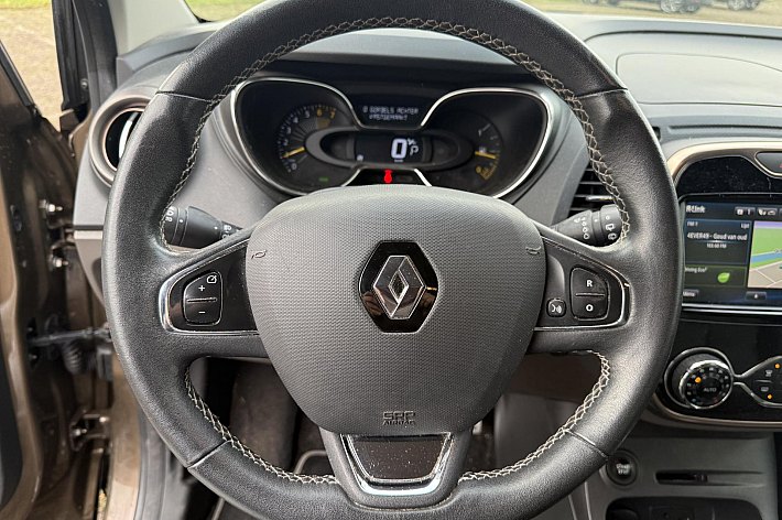 Renault Captur 1.2 TCe Dynamique AUTOMAAT, LEDER,CRUISE CONTROLE, lNAVI, PDC + CAMERA, STOELVERWARMING, TREKHAAK, LEDER STUURWIEL, 88.455 KM NAP.