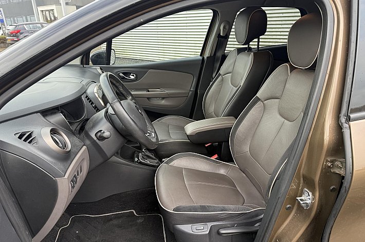 Renault Captur 1.2 TCe Dynamique AUTOMAAT, LEDER,CRUISE CONTROLE, lNAVI, PDC + CAMERA, STOELVERWARMING, TREKHAAK, LEDER STUURWIEL, 88.455 KM NAP.