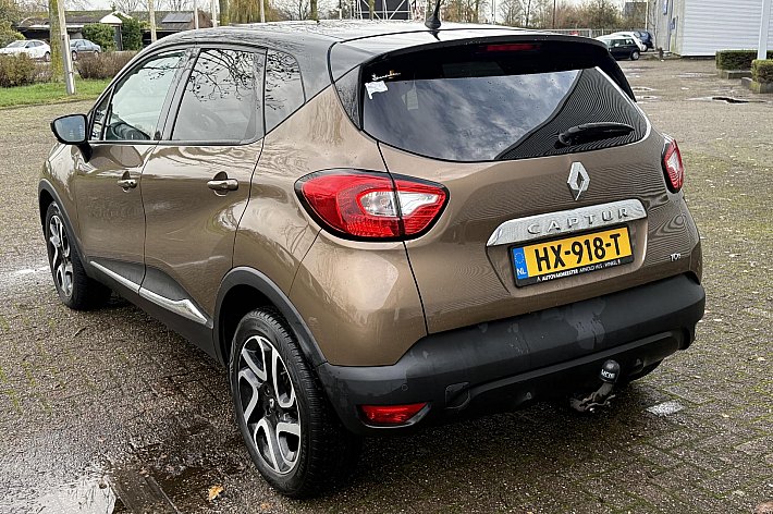 Renault Captur 1.2 TCe Dynamique AUTOMAAT, LEDER,CRUISE CONTROLE, lNAVI, PDC + CAMERA, STOELVERWARMING, TREKHAAK, LEDER STUURWIEL, 88.455 KM NAP.