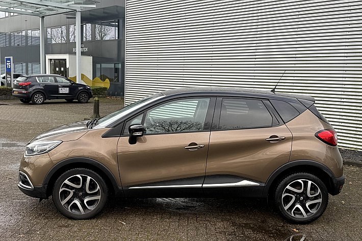 Renault Captur 1.2 TCe Dynamique AUTOMAAT, LEDER,CRUISE CONTROLE, lNAVI, PDC + CAMERA, STOELVERWARMING, TREKHAAK, LEDER STUURWIEL, 88.455 KM NAP.