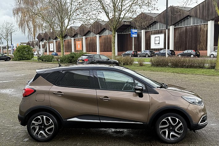 Renault Captur 1.2 TCe Dynamique AUTOMAAT, LEDER,CRUISE CONTROLE, lNAVI, PDC + CAMERA, STOELVERWARMING, TREKHAAK, LEDER STUURWIEL, 88.455 KM NAP.