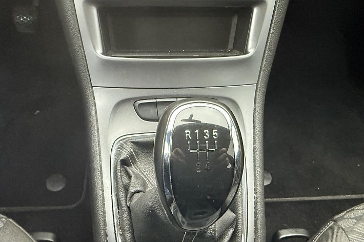 Opel Astra 1.0 Turbo 120 Jaar Edition , AIRCO, NAVI, CRUISE CONTROLE, CARPLAY, NETTE EN GOEDRIJDENDE ASTRA MET VEEL OPTIES, LEDEREN STUURWIEL MULTI FUNCTIONEEL