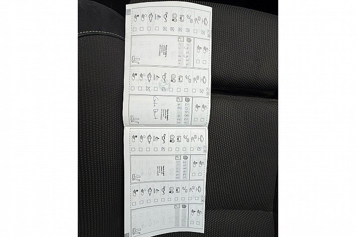 BMW 5 Serie Touring 528i Executive , M-PAKKET, HEAD UPP, CRUISE CONTROLE, CLIMA, ALCANTARA STOF, ELECTRISCHE VOORSTOELEN, AUTOMAAT, NAVI, F1 FLIPPERS, NL AUTO, BOEKJES AANWEZIG, KEURIG ONDERHOUDEN, PDC, ACHTERBUMPER RECHTS ACHTER LICHT BESCHADIGD, SCHERPE PRIJS VOOR 