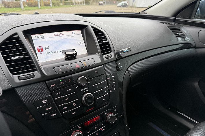 Opel Insignia Sports Tourer 2.0 T Sport , LEDER SPORTINTERIEUR, 19 INCH VELGEN, STOELVERWARMING, NAVI, CLIMA, CRUISE CONTROLE, SPORT EN TOUR STAND, TREKHAAK AFNEEMBAAR, NWE KOPPELING, ZGAN BANDEN, GROTE BEURT GEHAD, BOOSKIJKERS, 220PK, RIJDT PERFECT, ZIT HEERLIJK, KLAA