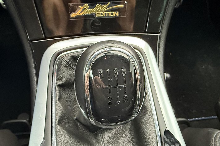 Opel Insignia Sports Tourer 2.0 T Sport , LEDER SPORTINTERIEUR, 19 INCH VELGEN, STOELVERWARMING, NAVI, CLIMA, CRUISE CONTROLE, SPORT EN TOUR STAND, TREKHAAK AFNEEMBAAR, NWE KOPPELING, ZGAN BANDEN, GROTE BEURT GEHAD, BOOSKIJKERS, 220PK, RIJDT PERFECT, ZIT HEERLIJK, KLAA