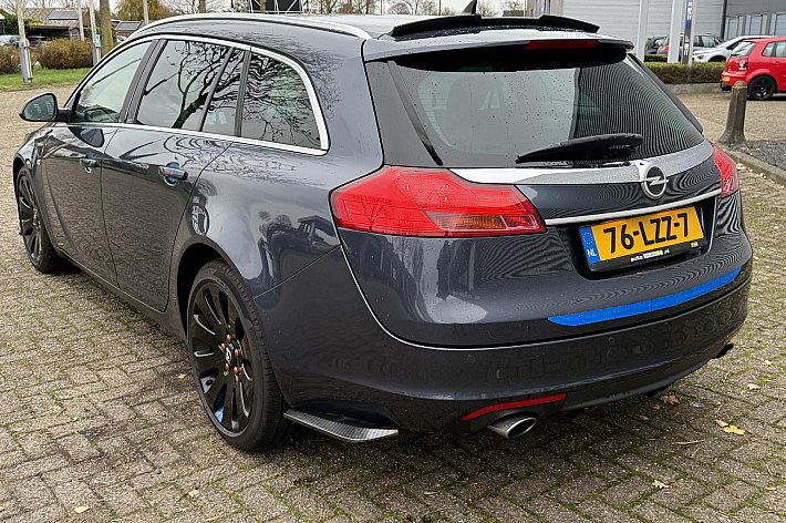 Opel Insignia Sports Tourer 2.0 T Sport , LEDER SPORTINTERIEUR, 19 INCH VELGEN, STOELVERWARMING, NAVI, CLIMA, CRUISE CONTROLE, SPORT EN TOUR STAND, TREKHAAK AFNEEMBAAR, NWE KOPPELING, ZGAN BANDEN, GROTE BEURT GEHAD, BOOSKIJKERS, 220PK, RIJDT PERFECT, ZIT HEERLIJK, KLAA