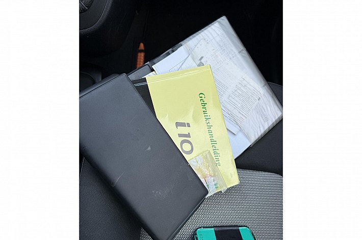 Hyundai i10 1.1 Active ,  4 ZGAN BANDEN, 5 DEURS, ZUINIG EN BETROUWBAAR, LEUKE GOEDRIJDENDE i10