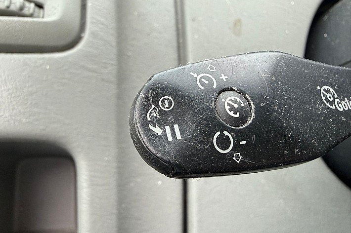 Renault Trafic 2.0 dCi T29 L2H1 DC Générique , CRUISE CONTROLE, AIRCO, ELECTR RAMEN, TREKHAAK, NAVIGATIE, PDC, 6 BAK, RIJDT ZEER GOED, GOED ONDERHOUDEN,