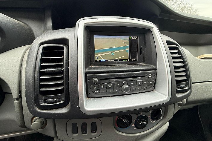 Renault Trafic 2.0 dCi T29 L2H1 DC Générique , CRUISE CONTROLE, AIRCO, ELECTR RAMEN, TREKHAAK, NAVIGATIE, PDC, 6 BAK, RIJDT ZEER GOED, GOED ONDERHOUDEN,