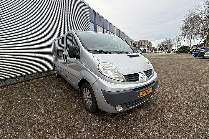 Renault Trafic 2.0 dCi T29 L2H1 DC Générique , CRUISE CONTROLE, AIRCO, ELECTR RAMEN, TREKHAAK, NAVIGATIE, PDC, 6 BAK, RIJDT ZEER GOED, GOED ONDERHOUDEN,