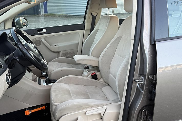 Volkswagen Golf Plus 1.4 TSI Highline , HOOG ZITTER, AIRCO, CRUISE CONTROLE, AUTOMAAT, TREKHAAK, NL AUTO, DEALER ONDERHOUDEN, BOEKJES AANWEZIG, RIJDT EN SCHAKELT SUPER