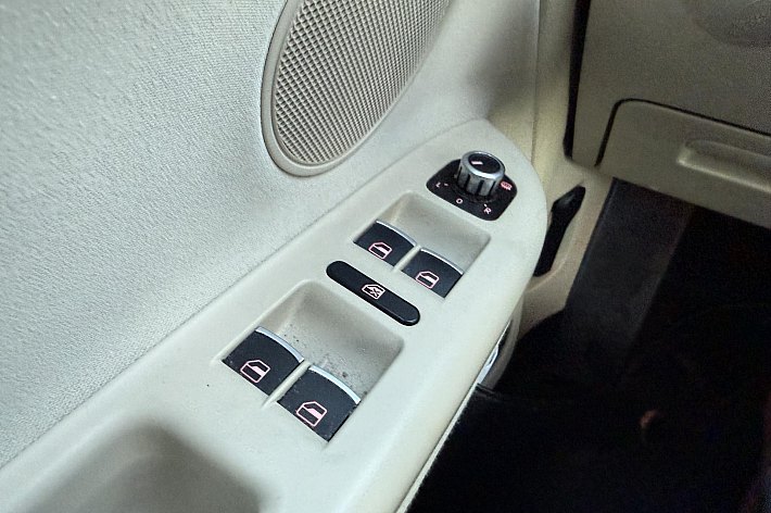 Volkswagen Golf Plus 1.4 TSI Highline , HOOG ZITTER, AIRCO, CRUISE CONTROLE, AUTOMAAT, TREKHAAK, NL AUTO, DEALER ONDERHOUDEN, BOEKJES AANWEZIG, RIJDT EN SCHAKELT SUPER