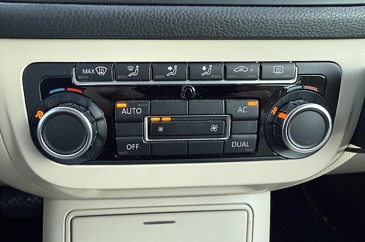 Volkswagen Golf Plus 1.4 TSI Highline , HOOG ZITTER, AIRCO, CRUISE CONTROLE, AUTOMAAT, TREKHAAK, NL AUTO, DEALER ONDERHOUDEN, BOEKJES AANWEZIG, RIJDT EN SCHAKELT SUPER