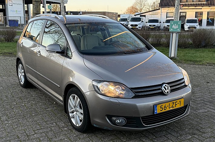 Volkswagen Golf Plus 1.4 TSI Highline , HOOG ZITTER, AIRCO, CRUISE CONTROLE, AUTOMAAT, TREKHAAK, NL AUTO, DEALER ONDERHOUDEN, BOEKJES AANWEZIG, RIJDT EN SCHAKELT SUPER