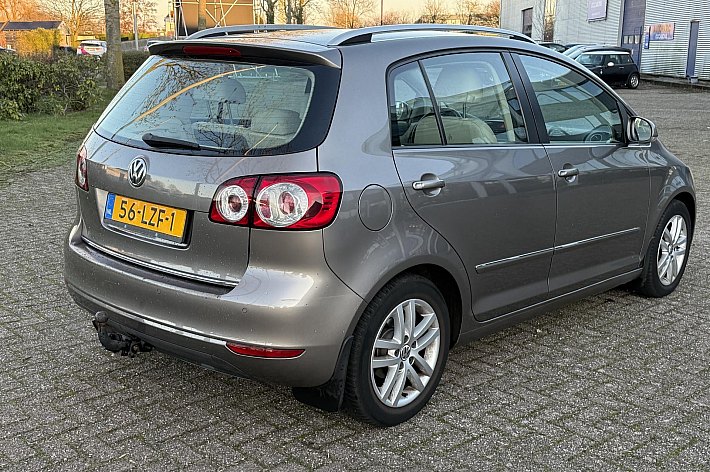 Volkswagen Golf Plus 1.4 TSI Highline , HOOG ZITTER, AIRCO, CRUISE CONTROLE, AUTOMAAT, TREKHAAK, NL AUTO, DEALER ONDERHOUDEN, BOEKJES AANWEZIG, RIJDT EN SCHAKELT SUPER