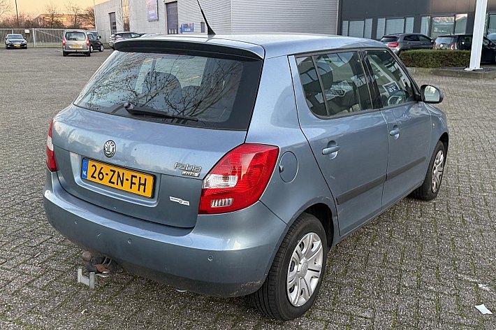 Škoda Fabia 1.2-12V Ambiente , AIRCO, CRUISE CONTROLE, 160.000 KM NAP, INGERUILD, GAAT ZO WEG NAAR LIEFHEBBER, NIET DE MOOISTE, WEL TECHNISCH GOED, VOLLEDIGE ONDERHOUDEN, BOEKJES FACTUREN AANWEZIG, ZELF SCHOONMAKEN