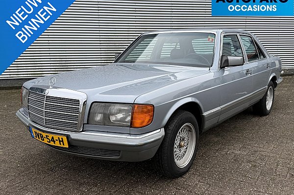 Mercedes-Benz S-Klasse 280 S , AIRCO, VOLLEDER INTERIEUR, SCHUIF/KANTELDAK, NIEUWE SCHOKBREKERS, NWE REMMEN, NWE CONTINETAL BANDEN, 4 X ELECTRISCHE RAMEN, RECHTER BUITEN SPIEGEL ELECTRISCH, 167.548 KM, BOEKJES AANWEZIG, MOTOR VOLLEDIGE REVISIE GEHAD, NWE CARBERATUR, MOTOR LOOPT