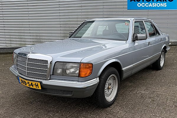 Mercedes-Benz S-Klasse 280 S , AIRCO, VOLLEDER INTERIEUR, SCHUIF/KANTELDAK, NIEUWE SCHOKBREKERS, NWE REMMEN, NWE CONTINENTAL BANDEN, 4 X ELECTRISCHE RAMEN, RECHTER BUITEN SPIEGEL ELECTRISCH, 167.548 KM, BOEKJES AANWEZIG, MOTOR VOLLEDIGE REVISIE GEHAD, NWE CARBERATUR, MOTOR LOOP
