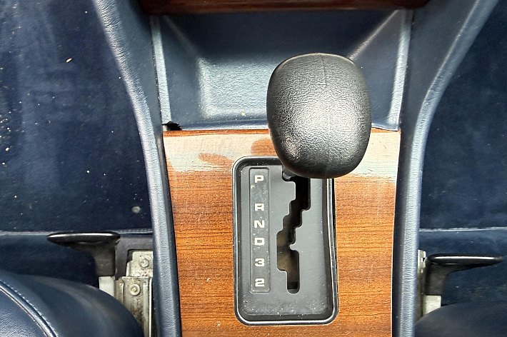 Mercedes-Benz S-Klasse 280 S , AIRCO, VOLLEDER INTERIEUR, SCHUIF/KANTELDAK, NIEUWE SCHOKBREKERS, NWE REMMEN, NWE CONTINENTAL BANDEN, 4 X ELECTRISCHE RAMEN, RECHTER BUITEN SPIEGEL ELECTRISCH, 167.548 KM, BOEKJES AANWEZIG, MOTOR VOLLEDIGE REVISIE GEHAD, NWE CARBERATUR, MOTOR LOOP