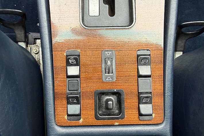 Mercedes-Benz S-Klasse 280 S , AIRCO, VOLLEDER INTERIEUR, SCHUIF/KANTELDAK, NIEUWE SCHOKBREKERS, NWE REMMEN, NWE CONTINENTAL BANDEN, 4 X ELECTRISCHE RAMEN, RECHTER BUITEN SPIEGEL ELECTRISCH, 167.548 KM, BOEKJES AANWEZIG, MOTOR VOLLEDIGE REVISIE GEHAD, NWE CARBERATUR, MOTOR LOOP