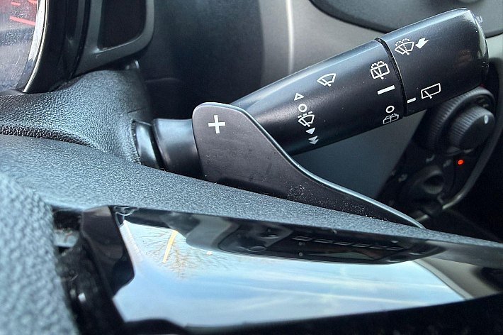 Peugeot 108 1.0 VTi Active , AUTOMAAT, AIRCO, F1 FLIPPERS, SPORTSTUUR, SPORTSTOELEN, BLUETOOTH, USB, 5 DEURS, AUTO RIJDT EN SCHAKELT SUPER, ZEER ZUINIG