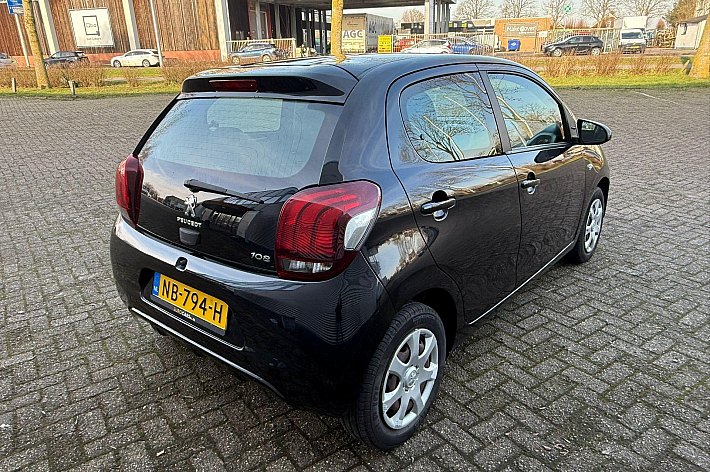 Peugeot 108 1.0 VTi Active , AUTOMAAT, AIRCO, F1 FLIPPERS, SPORTSTUUR, SPORTSTOELEN, BLUETOOTH, USB, 5 DEURS, AUTO RIJDT EN SCHAKELT SUPER, ZEER ZUINIG