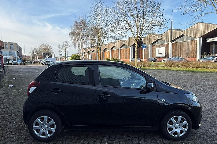 Peugeot 108 1.0 VTi Active , AUTOMAAT, AIRCO, F1 FLIPPERS, SPORTSTUUR, SPORTSTOELEN, BLUETOOTH, USB, 5 DEURS, AUTO RIJDT EN SCHAKELT SUPER, ZEER ZUINIG
