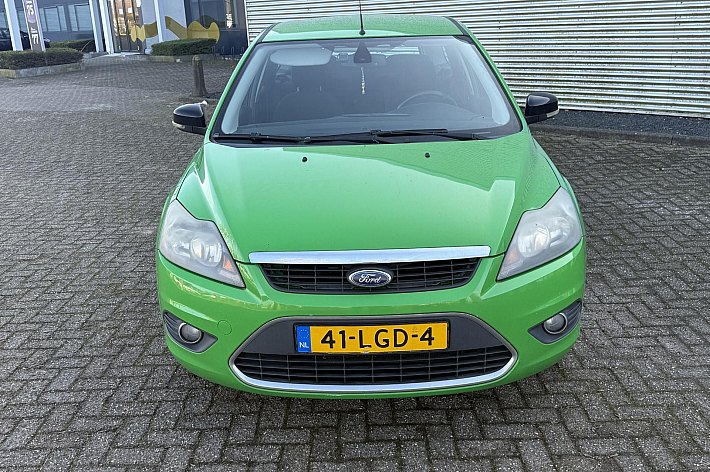 Ford FOCUS Wagon 1.6 Titanium , AIRCO, CRUISE, TREKHAAK, INRUILER RIJDT GOED, RADIO/NAVI WERKT NIET, APK 22-6-2026, ZO MEENEMEN VOOR DE LIEFHEBBER, NAKIJKEN EN PROEFRIJDEN GEEN PROBLEEM, GARANTIE GEEN.