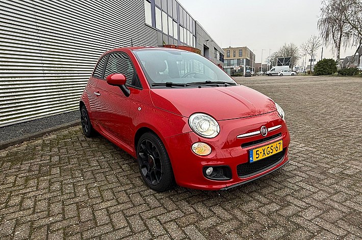 Fiat 500 0.9 TwinAir Turbo 500S , AIRCO, NAVI / CARPLAY, SPORTSTOELEN, SPORTVELGEN, BOEKJES AANWEZIG, RECENT NIEUWE KOPPELING EN VLIEGWIEL GEHAD, SUPER ZUINIG EN TOCH SPORTIEF MET VELE OPTIES