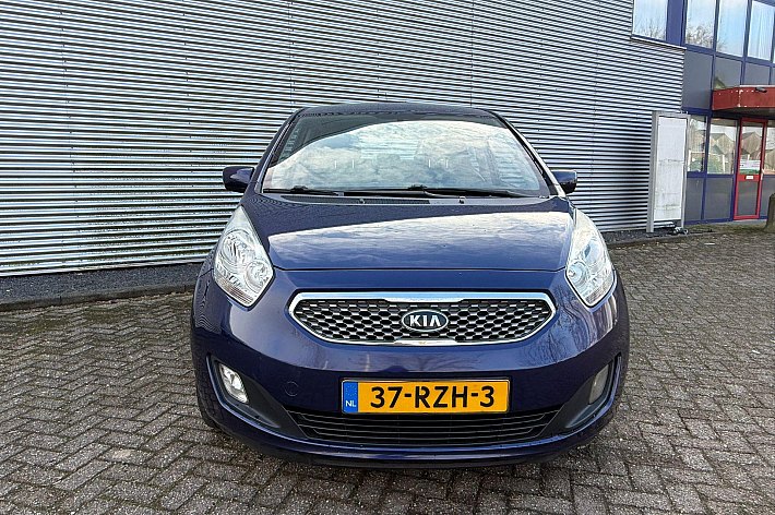 Kia Venga 1.4 CVVT Seven , CRUISE CONTROLE, NAVI, AIRCO, ACHTERUIT RIJCAMERA, HOOGZITTER, BOEKJES, 5 DEURS, RIJDT EN SCHAKELT GOED, LICHTE GEBRUIKERSSPOREN VERWACHTBAAR CONFORM LEEFTIJD AANWEZIG