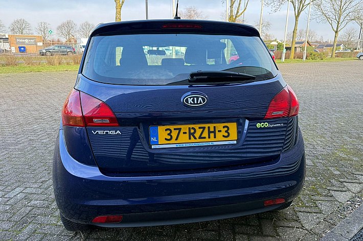 Kia Venga 1.4 CVVT Seven , CRUISE CONTROLE, NAVI, AIRCO, ACHTERUIT RIJCAMERA, HOOGZITTER, BOEKJES, 5 DEURS, RIJDT EN SCHAKELT GOED, LICHTE GEBRUIKERSSPOREN VERWACHTBAAR CONFORM LEEFTIJD AANWEZIG