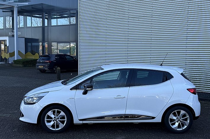 Renault Clio 0.9 TCe Eco2 Limited , AIRCO, CRUISE CONTROLE, 1e EIGENAAR, NAVI, LIMITED INTERIEUR, BOEKJES, GOED RIJDENDE EN ZEER ZUINIGE CLIO, SPORTVELGEN