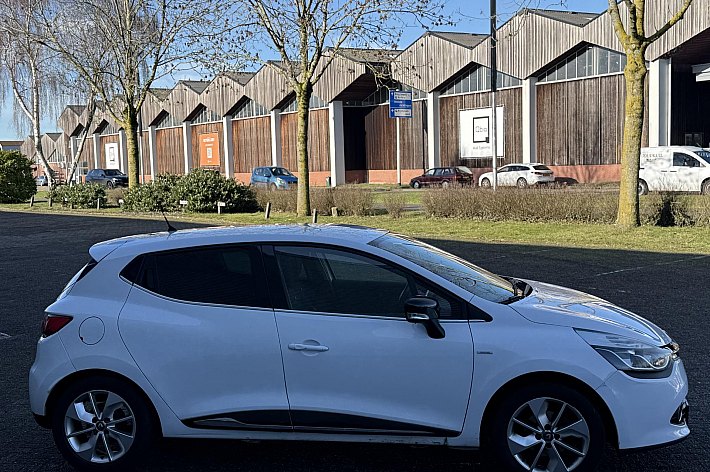 Renault Clio 0.9 TCe Eco2 Limited , AIRCO, CRUISE CONTROLE, 1e EIGENAAR, NAVI, LIMITED INTERIEUR, BOEKJES, GOED RIJDENDE EN ZEER ZUINIGE CLIO, SPORTVELGEN